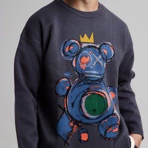 Dept. Anonym Crewneck With Teddy-Bear Graphics. A058